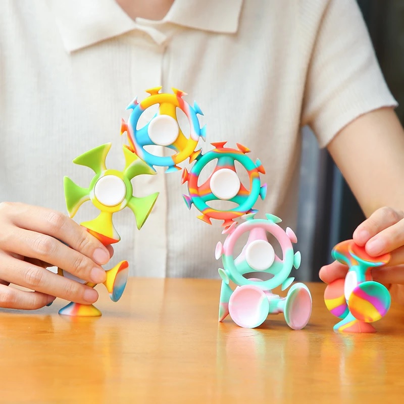 Silikoninis Spinner - Daugiaspalvis